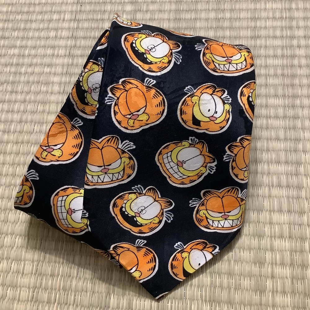 Vintage Paws Addiction Garfield Novelty Tie Faces of Garfield All over print
